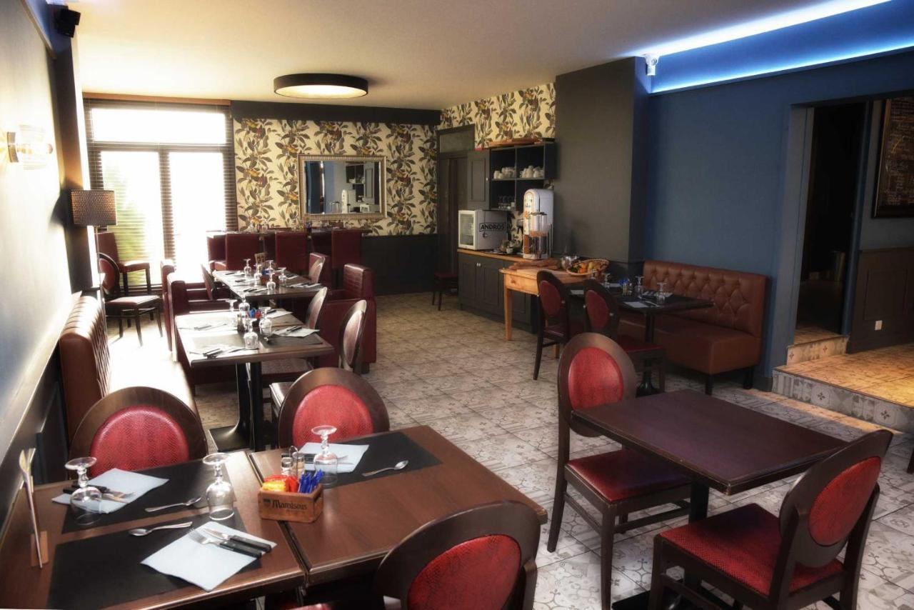Готель Cafe De Paris Capdenac-Gare Екстер'єр фото